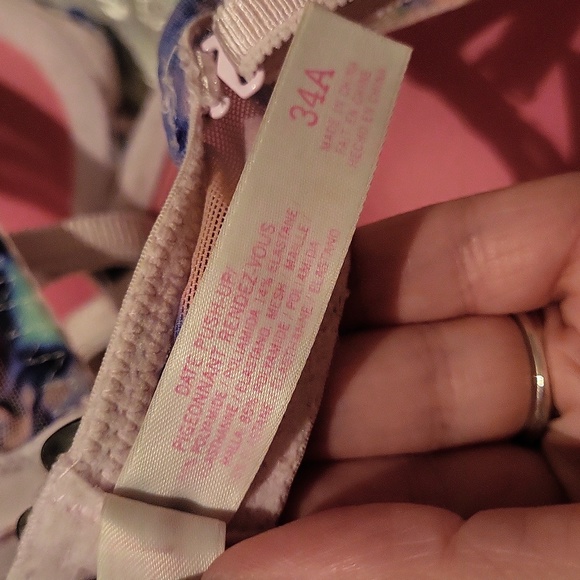 Victoria's Secret PINK Bra - Picture 9 of 9